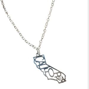 Silver California State Pendant bracelet.